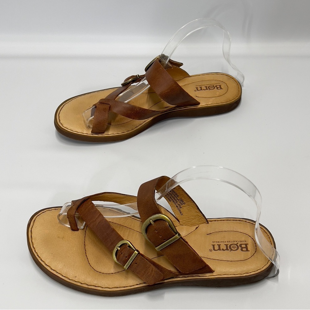 BORN size 8 Women’s Slip On Cross Toe Leather Strappy Summer Sandal - Picture 4 of 8